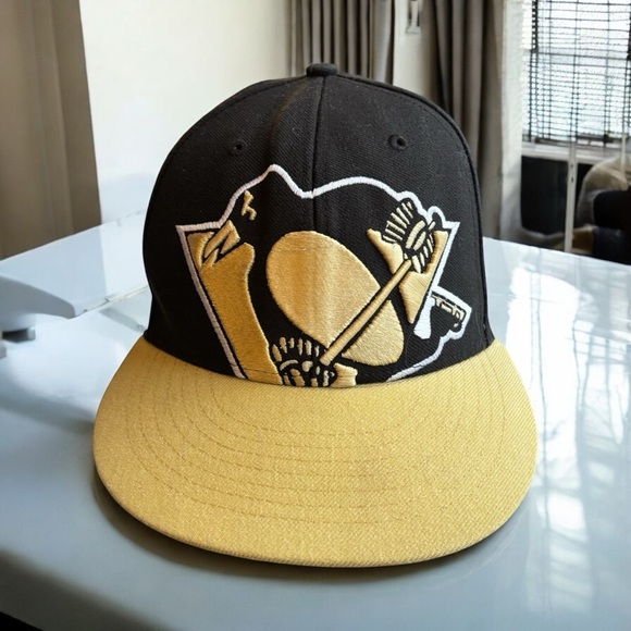 Pittsburgh Penguins NHL 47 Brand Vintage Snapback Cropped Penguin Hat Cap Hockey - Picture 2 of 7